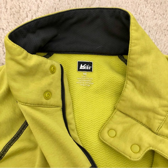 REI Men’s Athletic Activitewear Jacket - Picture 8 of 12